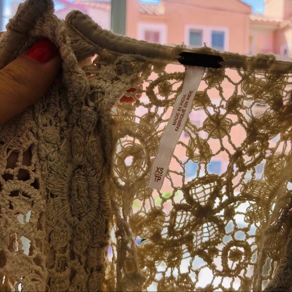 FP FREE PEOPLE Cream Lace Bell Long Sleeve Button Back Blouse Top Sweater XS - Picture 7 of 8